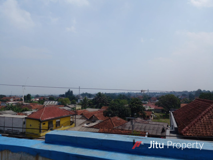 Dijual Rumah strategis 3 Lt. di Bogor Luas bangunan 633 Meter