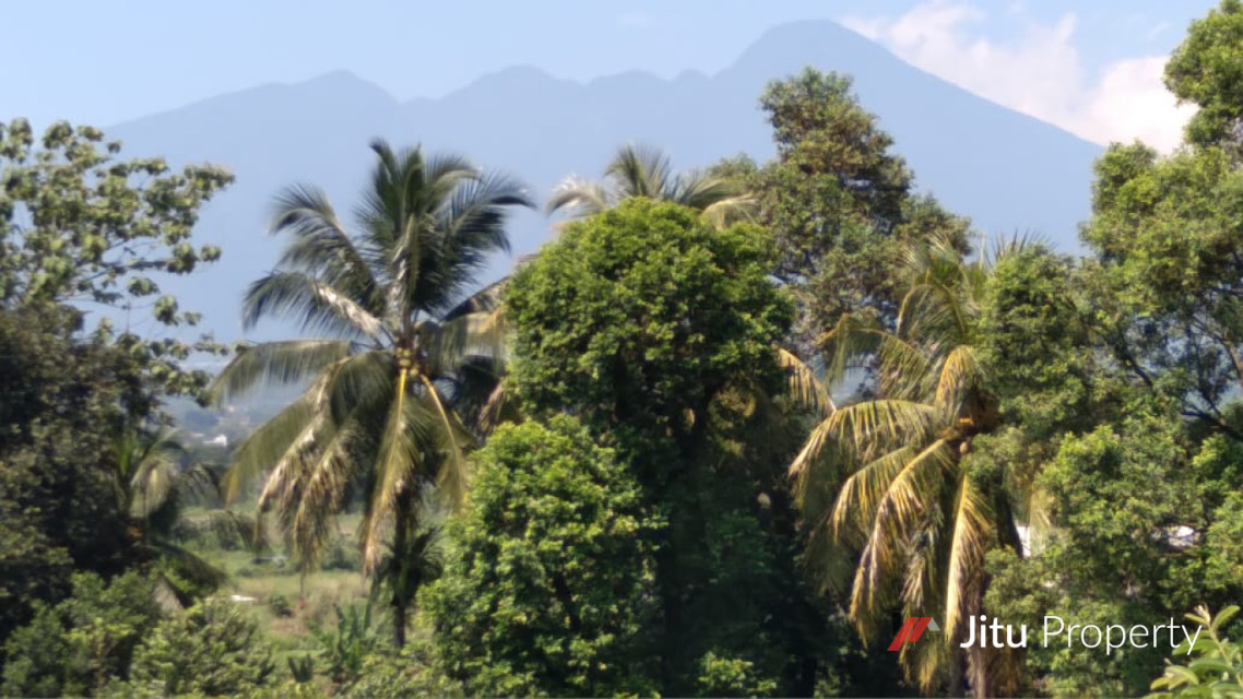 Dijual Rumah strategis 3 Lt. di Bogor Luas bangunan 633 Meter