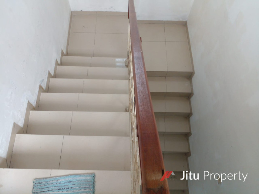 Dijual Rumah strategis 3 Lt. di Bogor Luas bangunan 633 Meter