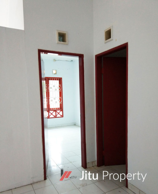 Disewakan Rumah Nyaman dan Luas di Taman Royal 1, Tangerang Kota