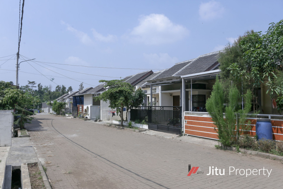 Perum Komersil Nyaman Asri Lokasi Strategis - Pesona Bintang Batujajar