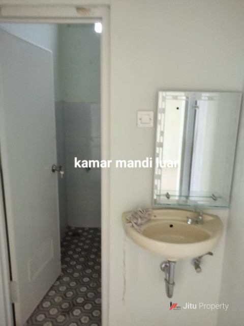 Rumah Non Perumahan Di Jalan Ketuhu Wirasana Belakang Tin Catering