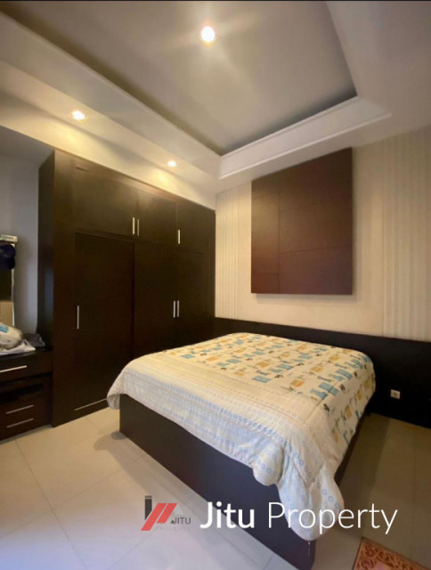 Rumah Minimalis Modern Raffles Hills Area Komplek Perumahan. Cibubur