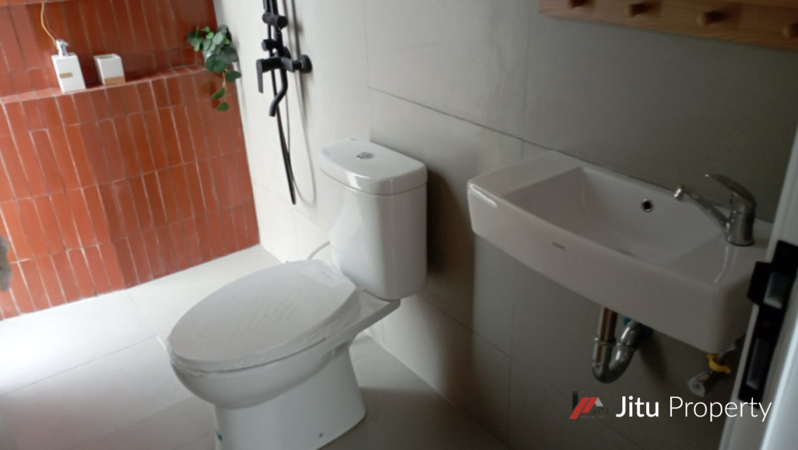 Jual Rumah 2 Lantai Aeera Srimaya Bintaro Dekat Bintaro xchange