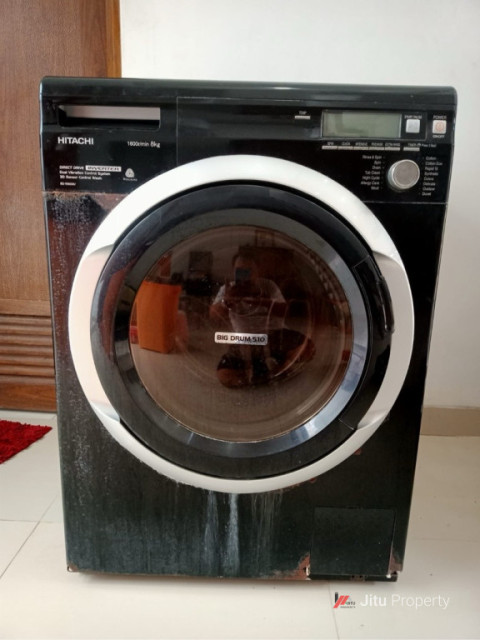Dijual Rumah Mewah Indah, Furnished Berkualitas, Tergolong Baru