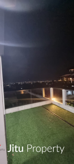 Rumah 3Lt Rooftop View Gunung Dan Kota Bandung di Cihanjuang