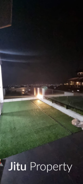 Rumah 3Lt Rooftop View Gunung Dan Kota Bandung di Cihanjuang