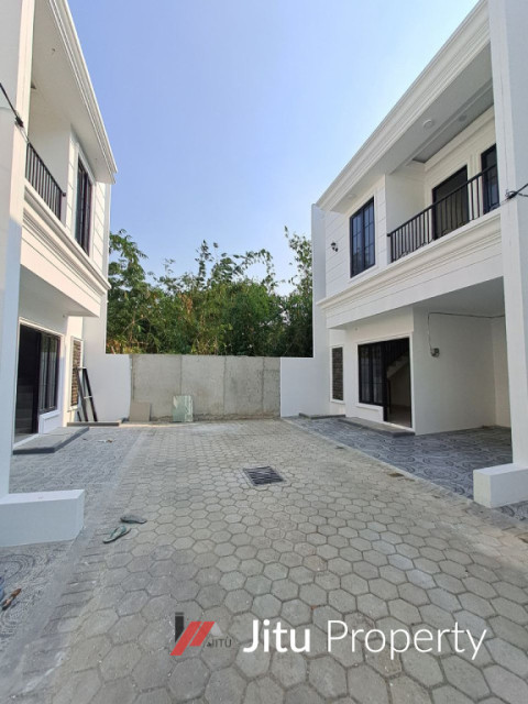 Rumah 2 Lantai Cluster Mewah di kawasan Ramai Dekat Stasiun Depok
