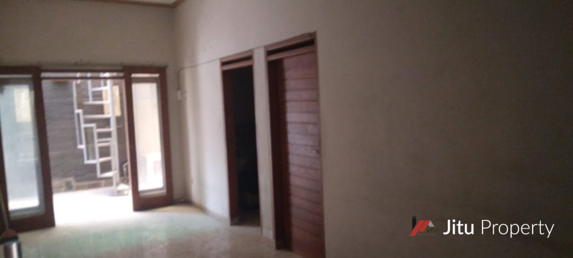 Dijual Rumah Bisa Untuk Usaha dan Tinggal di Arcamanik Bandung