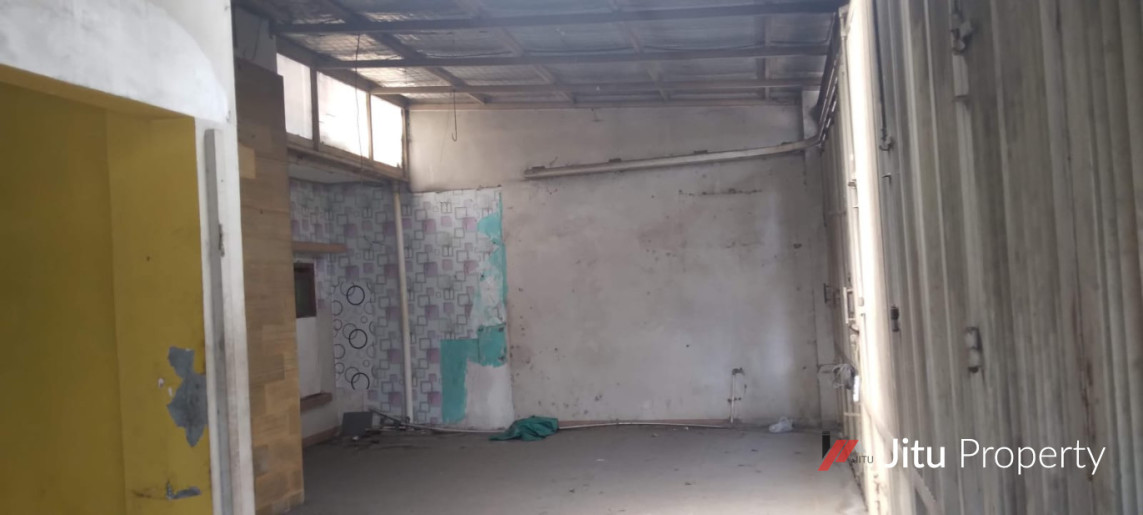 Dijual Rumah Bisa Untuk Usaha dan Tinggal di Arcamanik Bandung