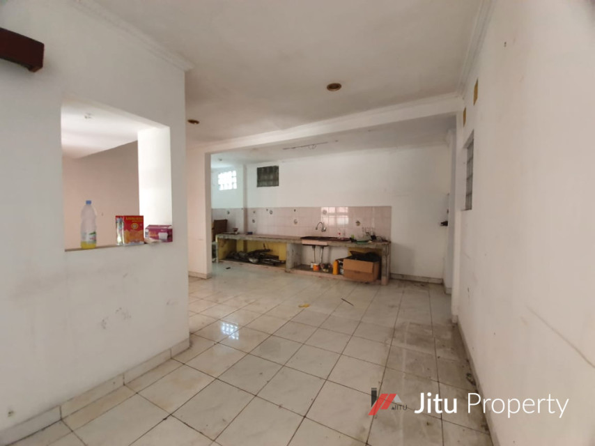 Dijual Cepat Bawah NJOP Rumah 2Lt dalam Komplek Raffles Hills Depok