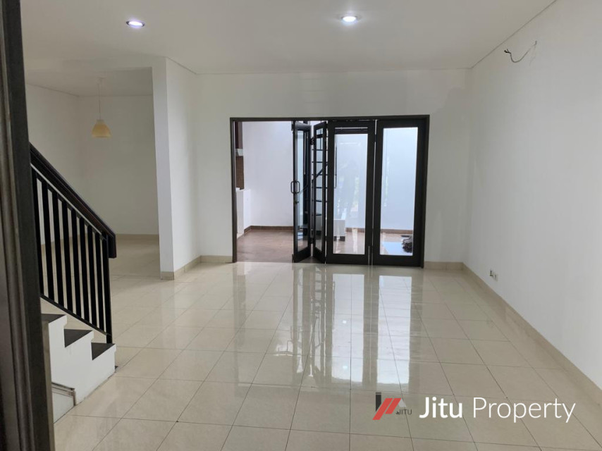Dijual Cepat Rumah 2Lt Dalam Komplek Perumahan Raffles Hills Depok