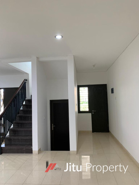 Dijual Cepat Rumah 2Lt Dalam Komplek Perumahan Raffles Hills Depok