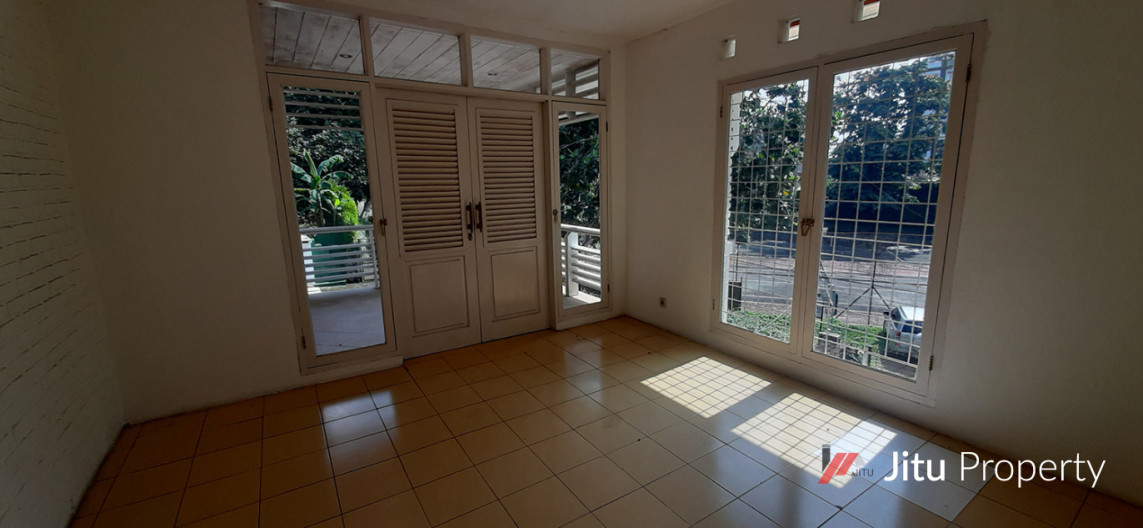 Dijual Rumah Megah Gaya Eropa Di Kawasan Dago Kota Bandung