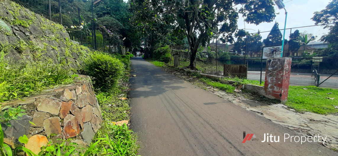Dijual Rumah Megah Gaya Eropa Di Kawasan Dago Kota Bandung