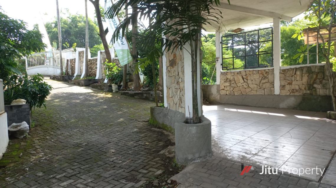 Dijual Rumah 2 Lantai Lokasi Strategis di Dieng Tengah Kota Malang