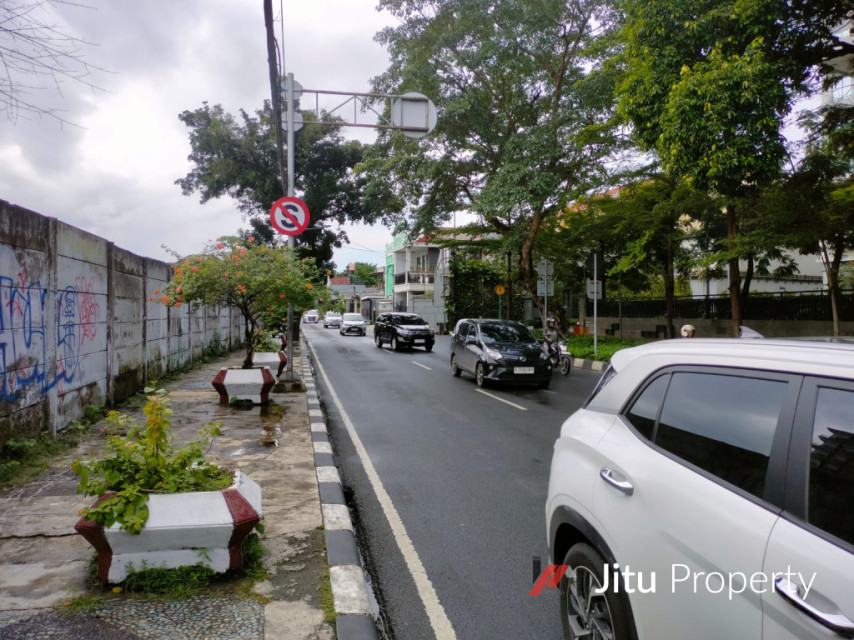 Termurah Dijual Tanah di Senen Jakarta Pusat 4.500 m2 Premium Hoek