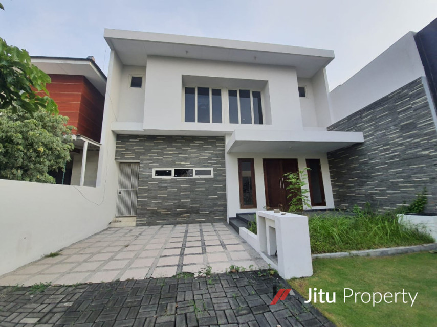 Disewakan Rumah Modern Kontemporer Dian Istana Surabaya.
