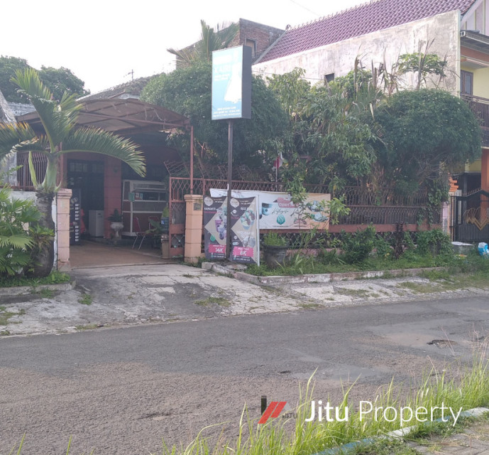 Dijual Rumah Daerah Dinoyo Lokasi Sangat Strategis