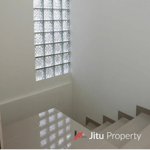 Di Jual Rumah Baru 2 Lantai 5 Menit Dari Mall Parung Kab. Bogor