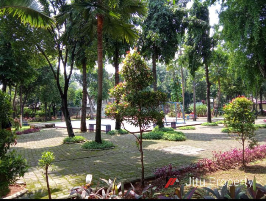 Dijual Rumah Dalam Komplek, Asri, Tenang, Aman, Strategis