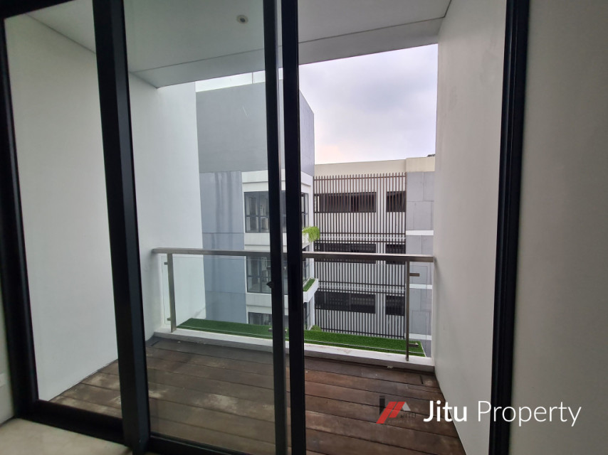 Apartment Rosebay Graha Famili Tipe 2BR Deluxe Baru Gress Termurah