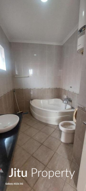 Dijual Rumah Minimalis Modern Central Park Kota Wisata Cibubur