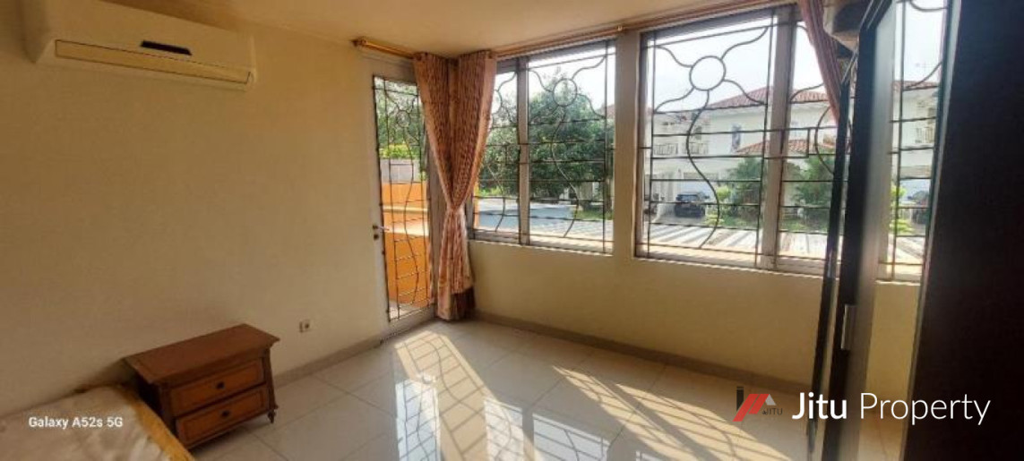 Dijual Rumah Minimalis Modern Central Park Kota Wisata Cibubur