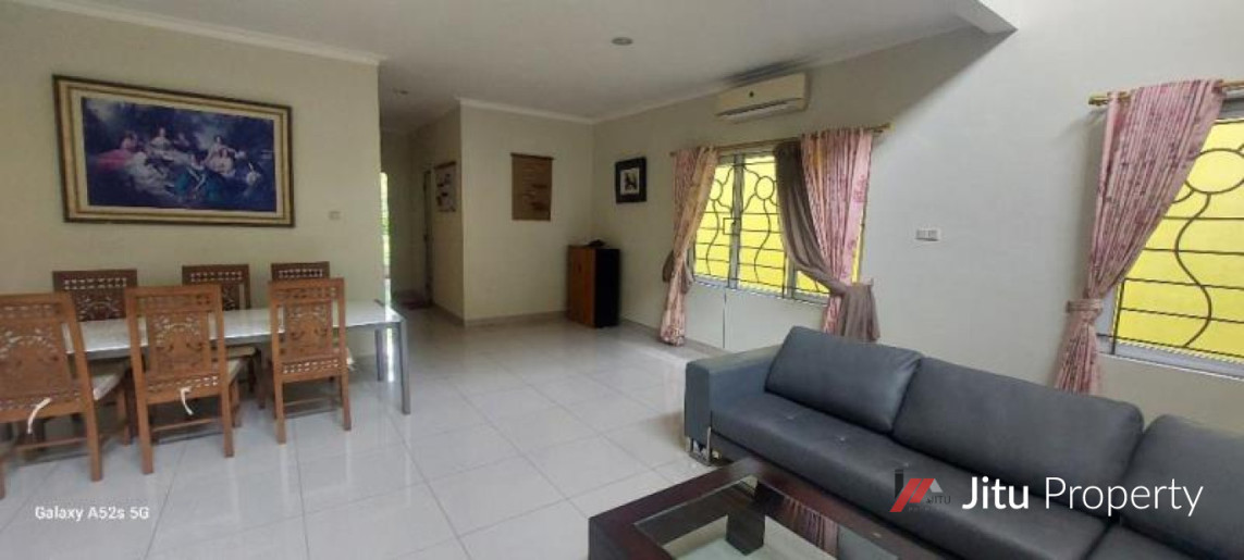 Dijual Rumah Minimalis Modern Central Park Kota Wisata Cibubur