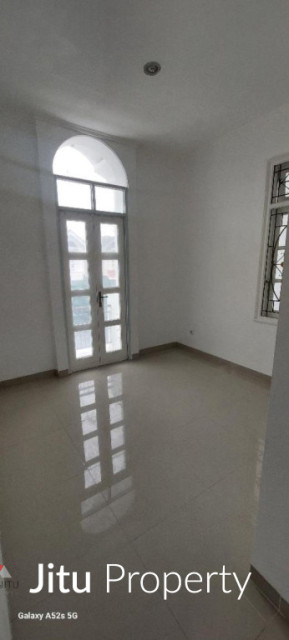 Dijual Cepat Rumah Cozy Renov Siap Huni Kota Wisata Cibubur