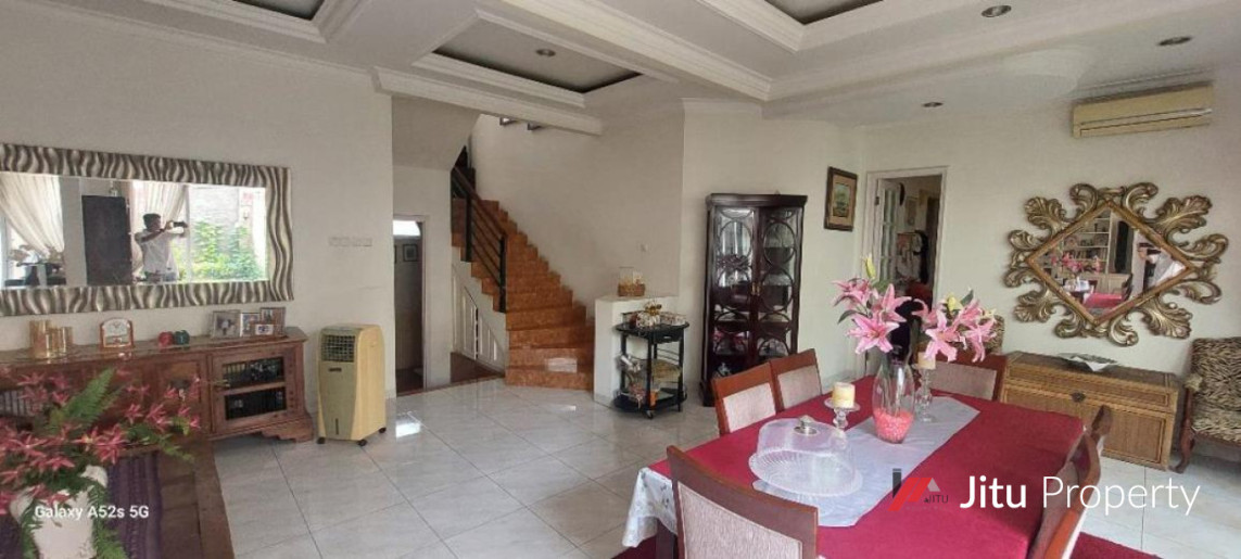 Rumah Minimalis Modern Hommy / Cozy Raffles Hills Cibubur