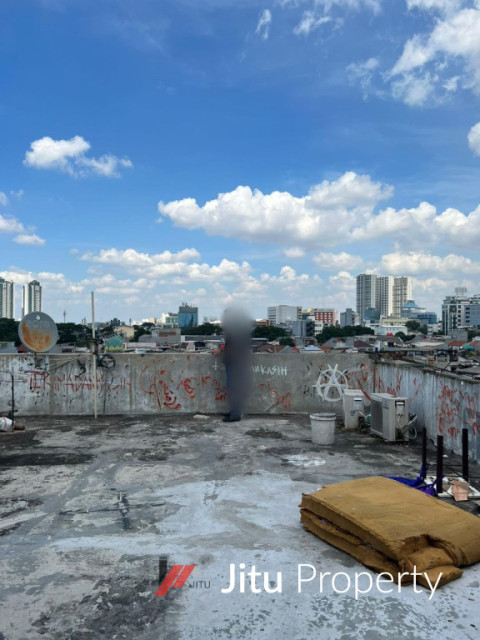 Dijual Rumah Kost 4 Lt Daerah Kramat Jkt Pus yang Masih Beroperasi