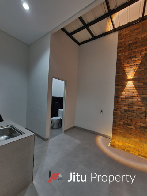 For sale rumah siap huni modern colonial lokasi strategis