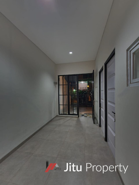 For sale rumah siap huni modern colonial lokasi strategis