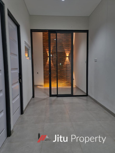 For sale rumah siap huni modern colonial lokasi strategis