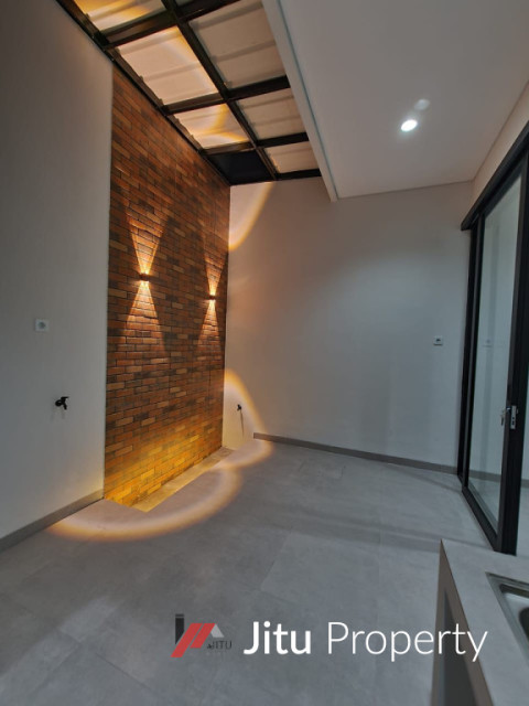 For sale rumah siap huni modern colonial lokasi strategis