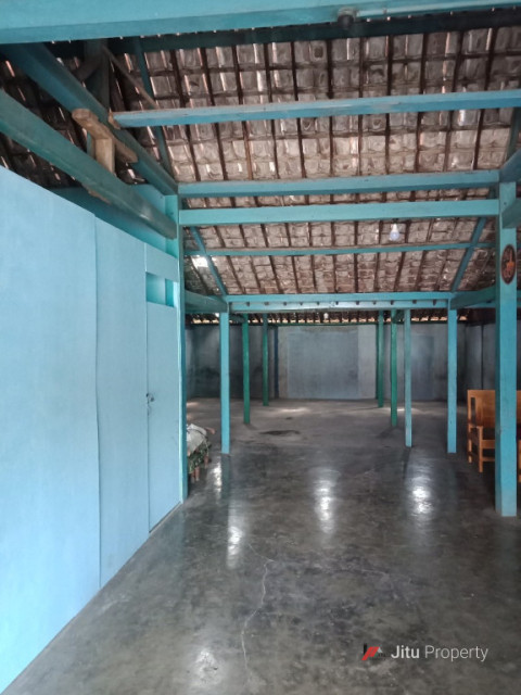 Jual Tanah Komersial Lokasi Bisnis, Bonusnya Rumah Full Jati