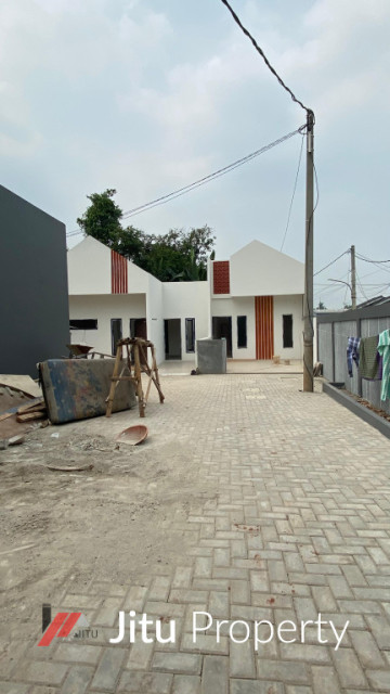 Dijual Rumah Siap Huni berlokasi di belakang graha bintang cimuning