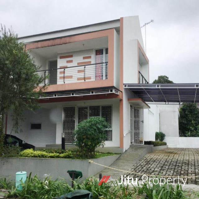 Dijual Rumah Bagus Harga Nego 2 Lantai di Tajur Bogor Jawa Barat