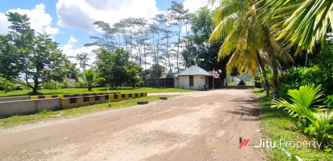 Dijual Gudang Jalan Utama Wajok Hilir Kota Pontianak