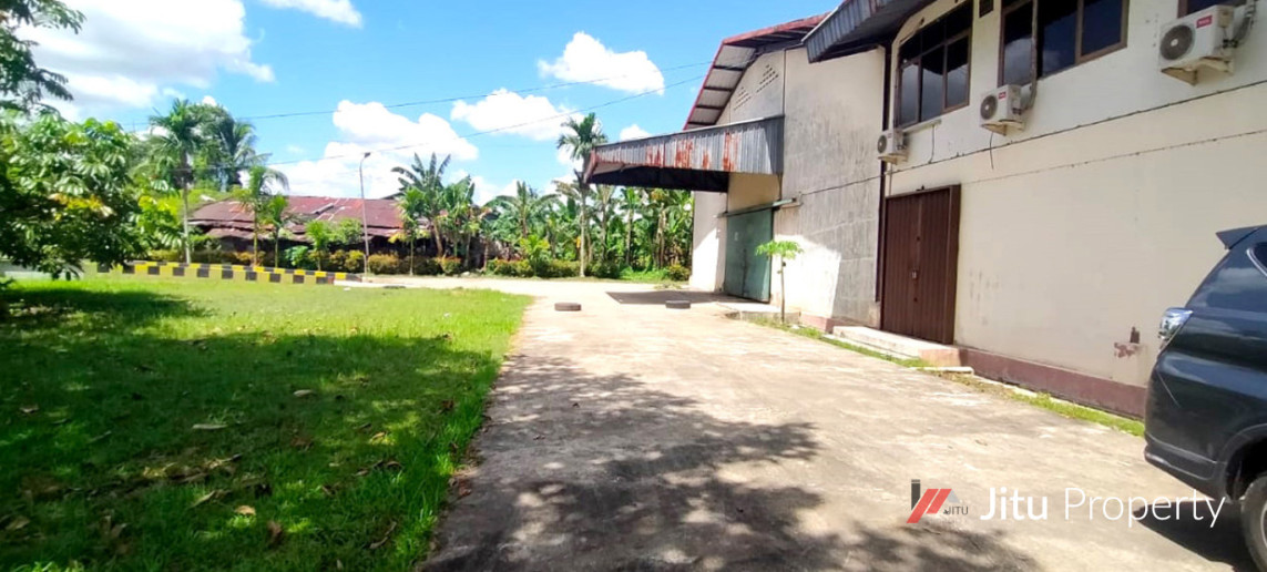 Dijual Gudang Jalan Utama Wajok Hilir Kota Pontianak