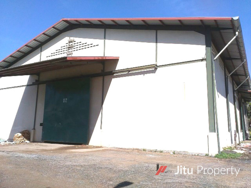 Dijual Gudang Jalan Utama Wajok Hilir Kota Pontianak