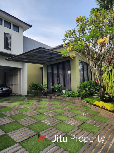 Rumah Minimalis Unique+kolam Renang Boulevard Raffles Hills Cibubur