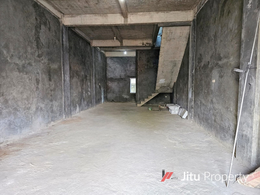 Dijual Ruko Sakura Bizpark Jalan Adi Sucipto Kota Pontianak