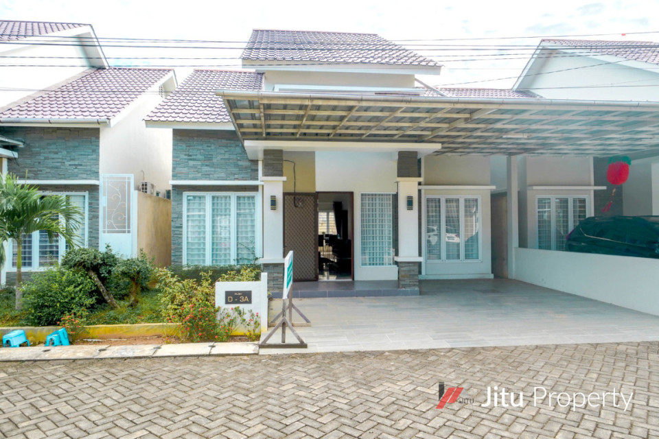 Dijual Rumah Jalan Ujung Pandang 2 The Green Mansion Kota Pontianak