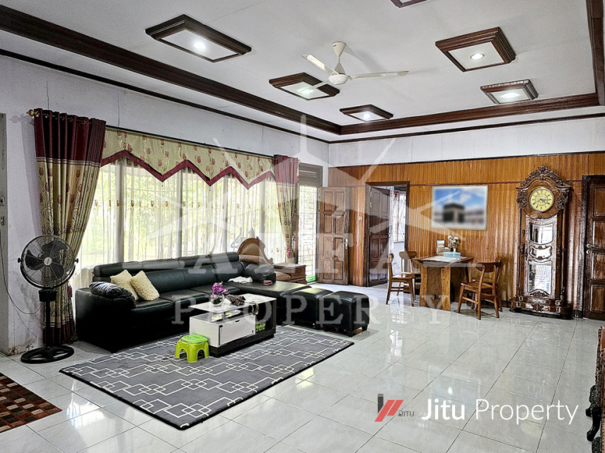 Dijual Tanah Luas Plus Rumah Jalan Kapten Tendean Kota Pontianak