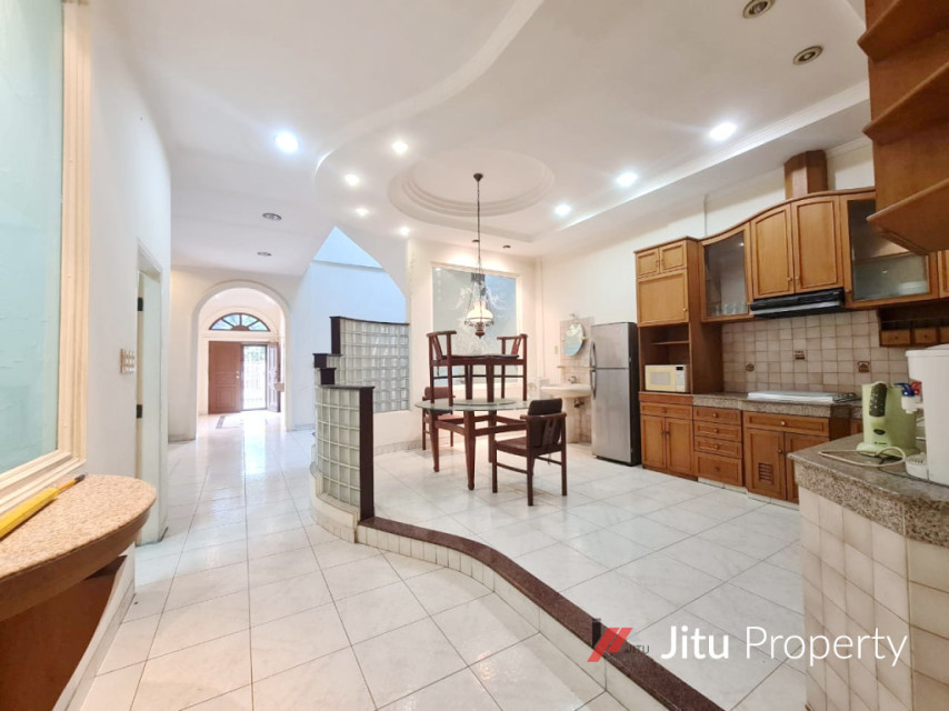 Dijual Villa Siap Huni Di Taman Polonia IV - Medan