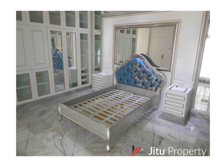 Dijual Turun Harga Rumah SHM Di Menteng Jakarta Pusat