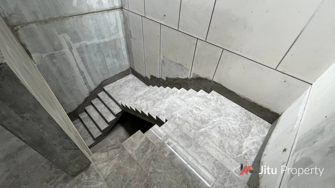 Dijual Rumah Mewah di Cluster Fortunia Southcity Pondok Cabe Tangsel