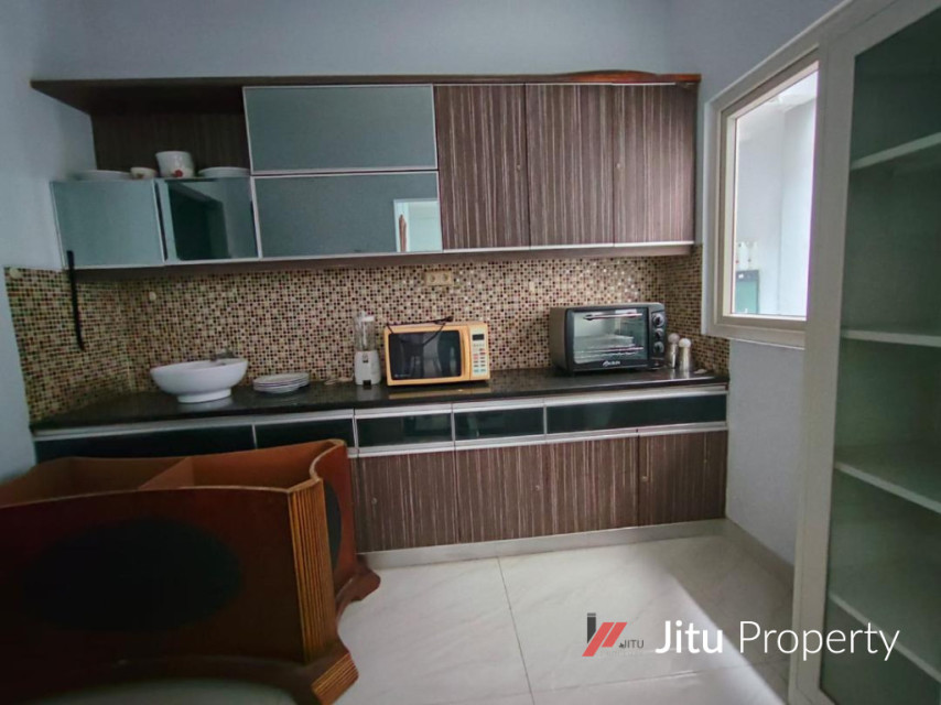 Rumah Cozy Modern Boulevard Fully Furnish Kota Wisata Cibubur